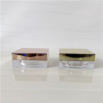 Пластмасови козметични буркани