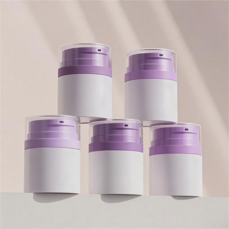 Безвъздушен буркан с помпа