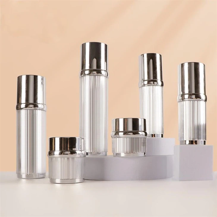 Безвъздушна бутилка със сменяема сърцевина